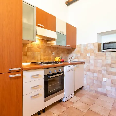 Сasa de vacaciones Poli Murvu By Interhome *