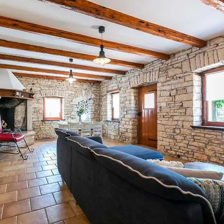Сasa de vacaciones Poli Murvu By Interhome *