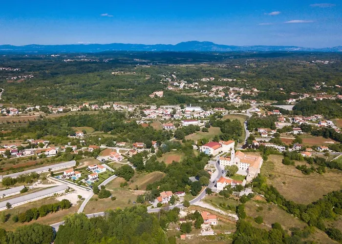 Poli Murvu By Interhome Сasa de vacaciones